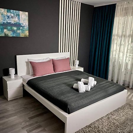 Royal Apartment Brasov Exterior photo